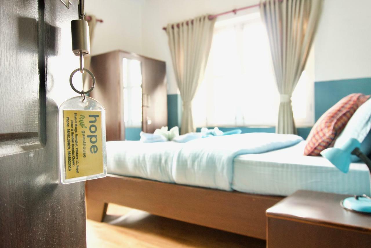Hope Guest House Pokhara Bagian luar foto