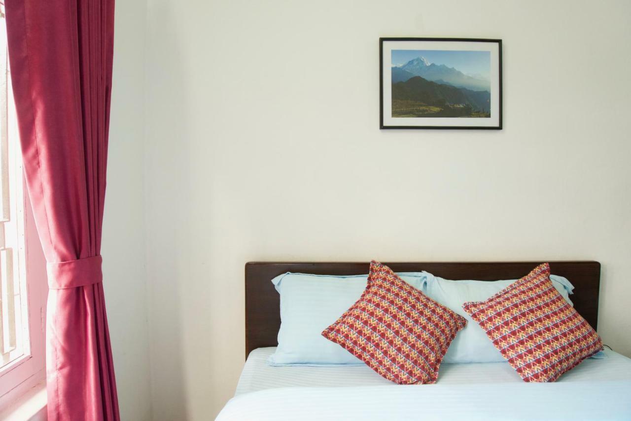 Hope Guest House Pokhara Bagian luar foto