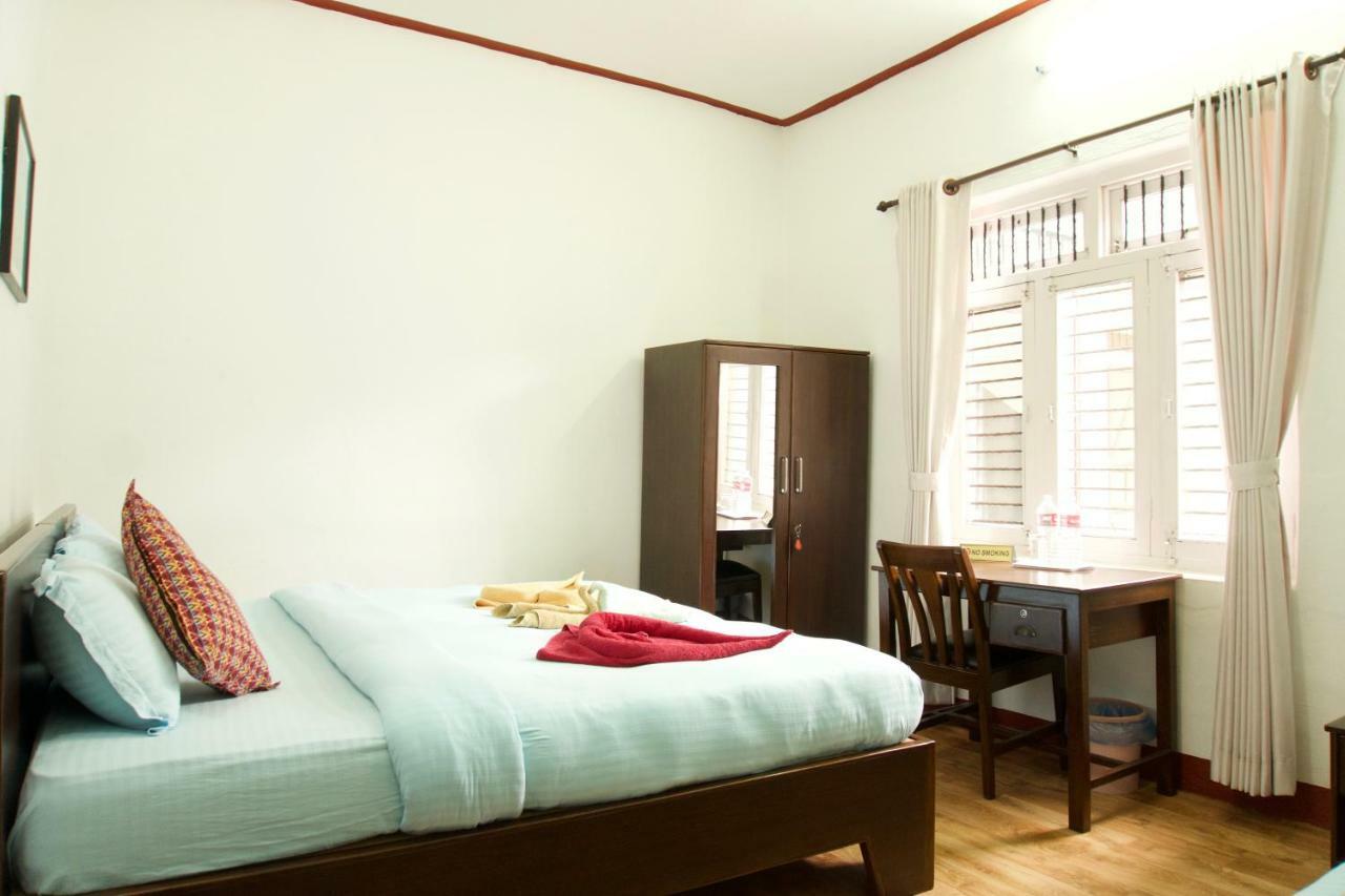 Hope Guest House Pokhara Bagian luar foto